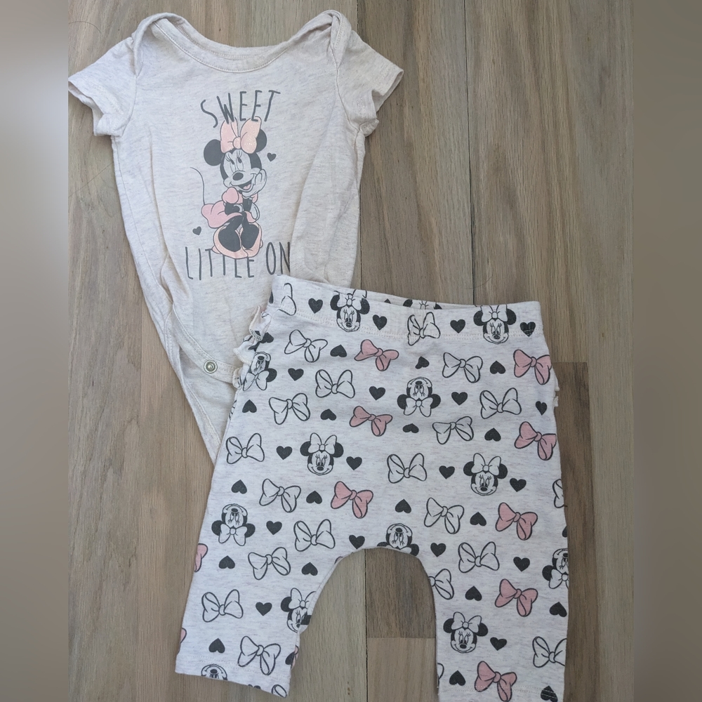 *3/$20 Disney Mini Mouse Set - Picture 2 of 3